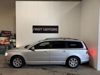 Begagnad Volvo V70 Kinetic 146 HK (107 kW) 2008 Ljusgrå Kombi