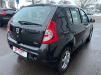 begagnad Dacia Sandero 1,6 105 HK 8000 MIL NYBESIKT 5 DÖRR BRA BIL