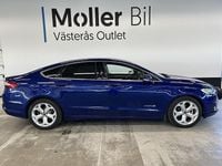 Begagnad Ford Mondeo Titanium 140 HK (102 kW) 2015 Blå Sedan