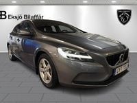 Begagnad Volvo V40 Momentum 152 HK (111 kW) 2017 Grå metallic Halvkombi