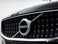 begagnad Volvo V60 CC B4 AWD Momentum VOC NAV Drag 2021, Kombi