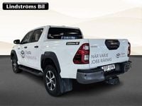 Begagnad Toyota HiLux 151 HK (111 kW) 2024 Vit Pickup