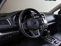 begagnad Subaru Outback 2.5 4WD Summit Vinterhjul Dragkrok 2020, Kombi