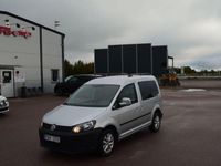 Begagnad VW Caddy Life 105 HK (77 kW) 2011 Silver Minibuss