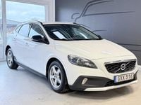 Begagnad Volvo V40 CC Momentum 116 HK (85 kW) 2014 Vit Kombi