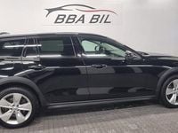 Begagnad Volvo V60 CC Momentum 190 HK (139 kW) 2020 Svart Kombi