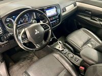 begagnad Mitsubishi Outlander P-HEV 2.0 Hybrid 4WD CVT Skinn GPS 2015, SUV