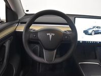 Begagnad Tesla Model Y Long Range AWD 378 kW (514 HK) 2023 Grå SUV