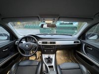begagnad BMW 320 d Touring Comfort