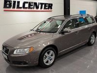 Begagnad Volvo V70 Momentum 175 HK (128 kW) 2010 Grå Kombi