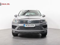 begagnad VW Touareg 3.0 V6 TDI SCR 4M 204HK DRAG PVÄRM LÄDER