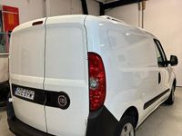 Begagnad Fiat Doblò 90 HK (66 kW) 2014 Vit Minibuss