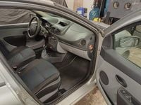 Begagnad Renault Clio R.S. 75 HK (55 kW) 2007 Halvkombi