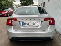 Begagnad Volvo S60 Momentum 116 HK (85 kW) 2012 Ljusgrå (grå) Sedan