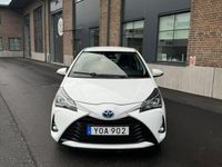 begagnad Toyota Yaris Hybrid e-CVT sv-såld |Automat|Bakkamera