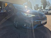 Begagnad Toyota Avensis Active 143 HK (105 kW) 2015 Mörkblå Sedan