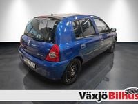 Begagnad Renault Clio II 75 HK (55 kW) 2007 Blå Halvkombi