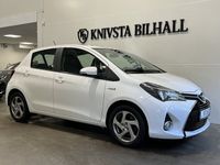 begagnad Toyota Yaris Hybrid e-CVT Värmare Navi 2015, Halvkombi