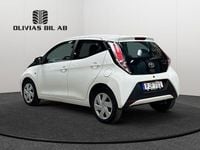 Begagnad Toyota Aygo X-play 69 HK (50 kW) 2017 Vit Halvkombi