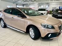 begagnad Volvo V40 CC D2 Momentum 2014, Kombi