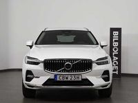 Begagnad Volvo XC60 Core 355 HK (261 kW) 2023 Vit SUV