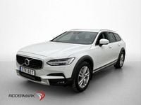 Begagnad Volvo V90 CC Momentum 190 HK (139 kW) 2017 Vit Kombi