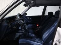 Begagnad Toyota Crown 200 HK (147 kW) 1988 Vit Sedan