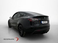 Begagnad Tesla Model Y Long Range AWD 378 kW (514 HK) 2023 Svart SUV