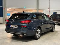 Begagnad Hyundai i30 Essential 120 HK (88 kW) 2021 Blå Kombi