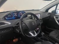 begagnad Peugeot 2008 1.2 e-THP Euro 6 Automat / Glastak / Drag 110hk