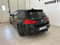 begagnad BMW M135 i xDrive Automat 326hk Euro6 Navi Svensksåld