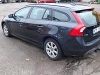 begagnad Volvo V60 D2 Powershift Euro 5 låg skatt nybesiktigad