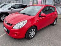 Begagnad Hyundai i20 Select 78 HK (57 kW) 2012 Röd Halvkombi