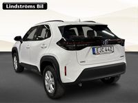 Begagnad Toyota Yaris 2023 Vit Halvkombi