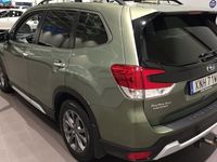 begagnad Subaru Forester 2.0i E-Boxer Ridge Lineartronic Euro 6