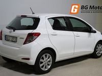 Begagnad Toyota Yaris Active 99 HK (72 kW) 2013 Vit Halvkombi