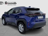 Begagnad Toyota Yaris Cross Style 92 HK (67 kW) 2024 Mörkblå SUV