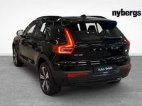 Begagnad Volvo XC40 Core 175 kW (238 HK) 2023 Svart SUV