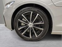 Begagnad Volvo V60 Plus 355 HK (261 kW) 2024 Silver Kombi
