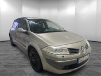 Begagnad Renault Mégane III 105 HK (77 kW) 2007 Grå Halvkombi