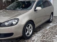 Begagnad VW Golf VII Comfortline 105 HK (77 kW) 2013 Golden brown Kombi