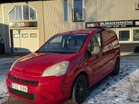 Begagnad Citroën Berlingo 90 HK (66 kW) 2009 Röd Minibuss