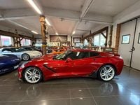 Begagnad Chevrolet Corvette Stingray 461 HK (339 kW) 2014 Mörkröd (röd) Sportkupé