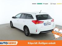 Begagnad Toyota Auris Touring Sports Edition 133 HK (97 kW) 2015 Vit Kombi