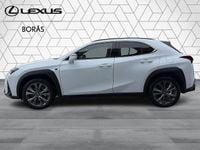 Begagnad Lexus UX 250h Sport Design Packet 186 HK (136 kW) 2023 Vit SUV