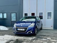 Begagnad Peugeot 208 82 HK (60 kW) 2015 Blå Halvkombi