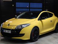 Begagnad Renault Mégane III R.S. 250 HK (183 kW) 2010 Gul