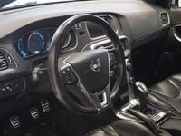 Begagnad Volvo V40 R-Design 150 HK (110 kW) 2013 Vit Halvkombi