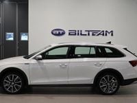 Begagnad Skoda Octavia Scout 150 HK (110 kW) 2022 Candy white Kombi