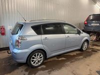 Begagnad Toyota Corolla Verso 129 HK (94 kW) 2005 Ljusblå Minibuss